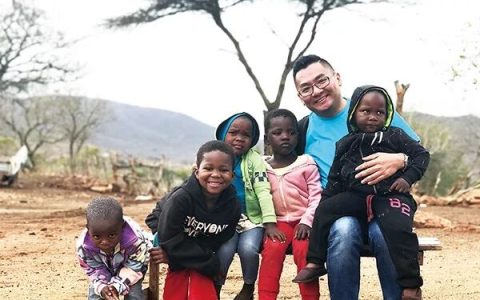 阿彌陀佛的孩子：從莽原棄兒到ACC學子的重生之路